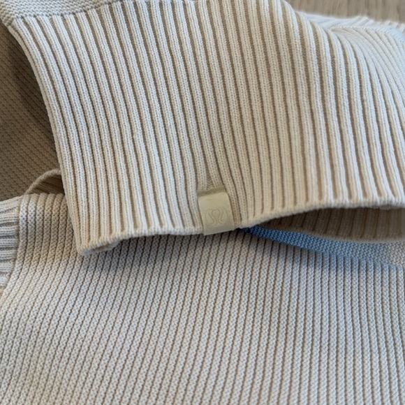 Lululemon Multi-Texture Crewneck Sweater in XS - Picture 6 of 10